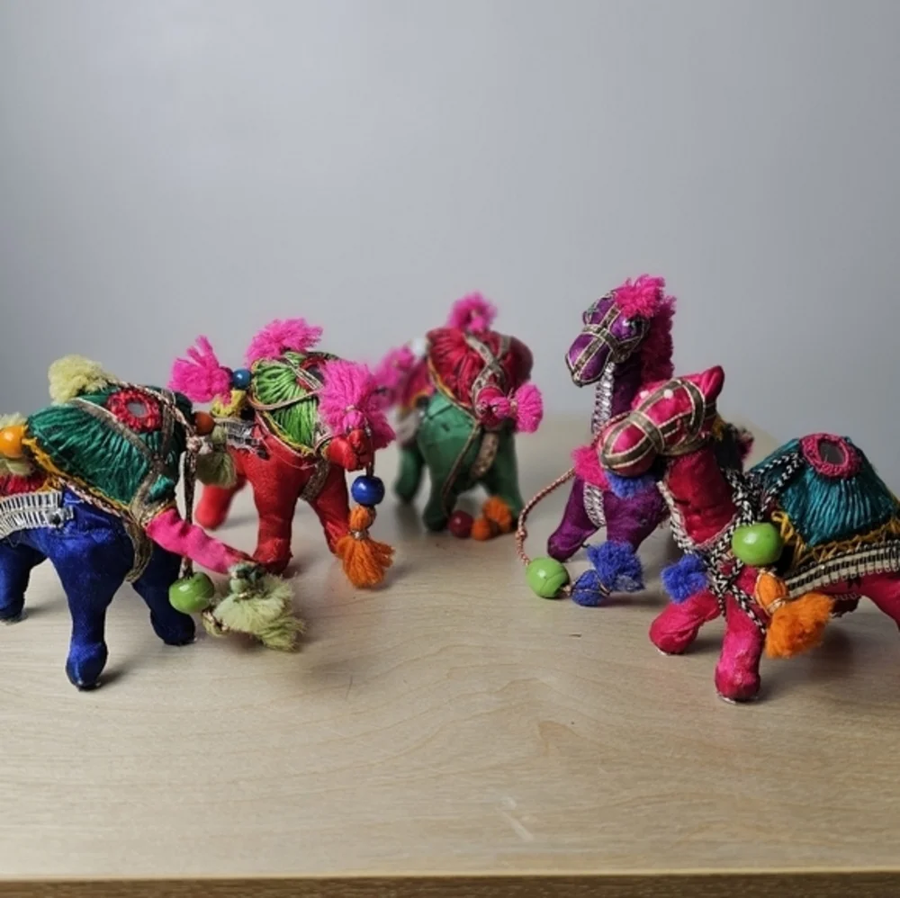 Folk Art 3 Elephants and 2 Horses Hindu Fabric